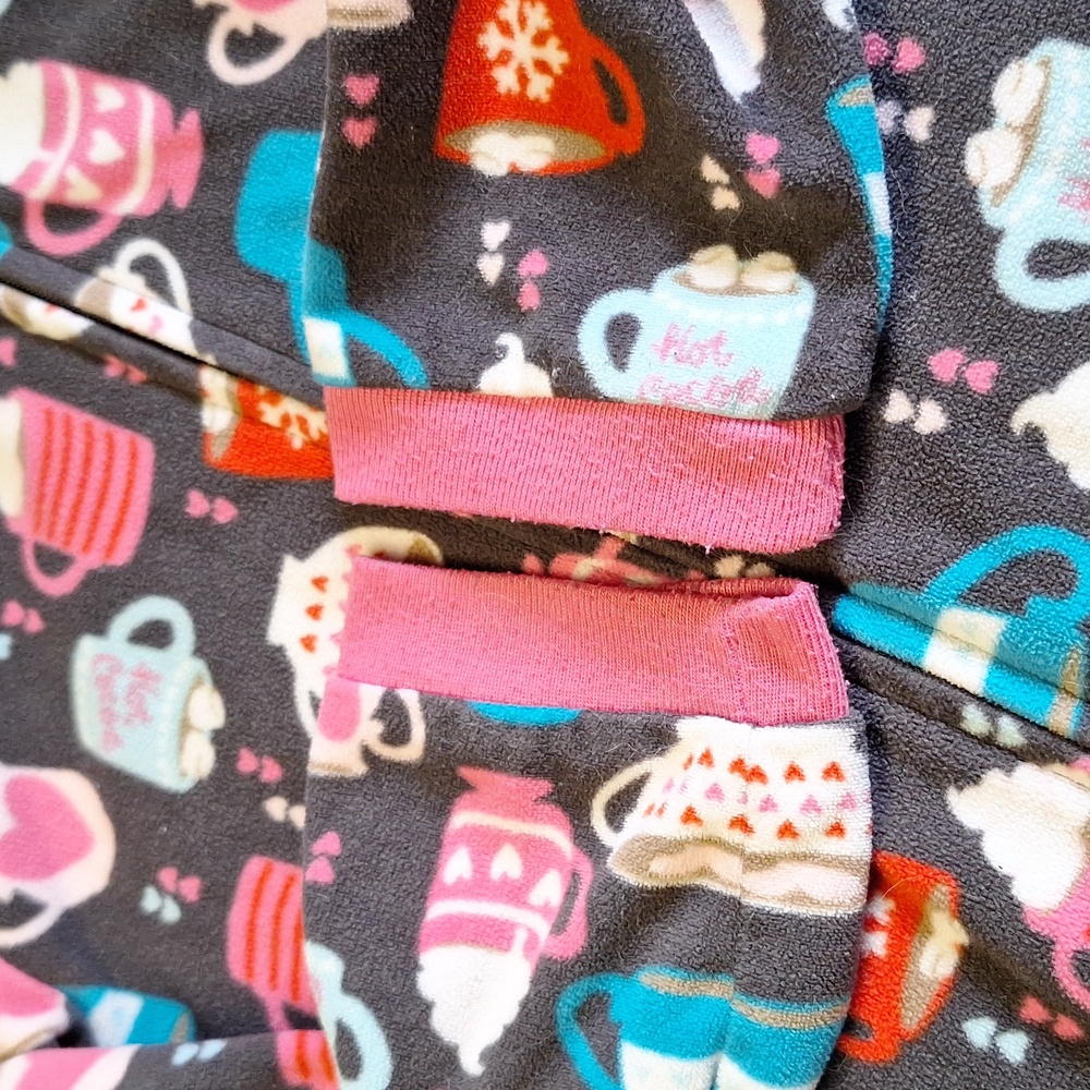 Cozy Kids One Piece Footed Pajama with Hot Cocoa Print Size 6 - Picture 4 of 4
